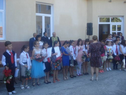 Şcoala Gimnaziala Petreşti
